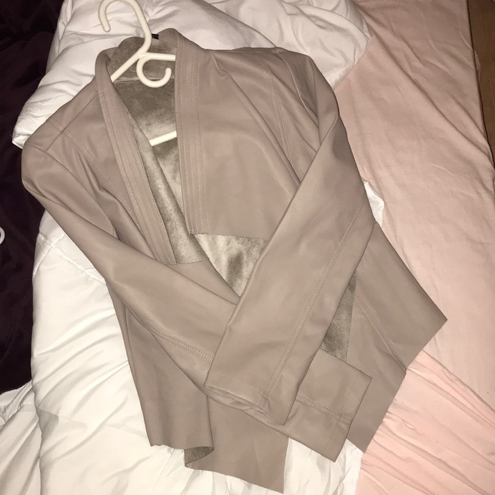 Jacket with suede inside